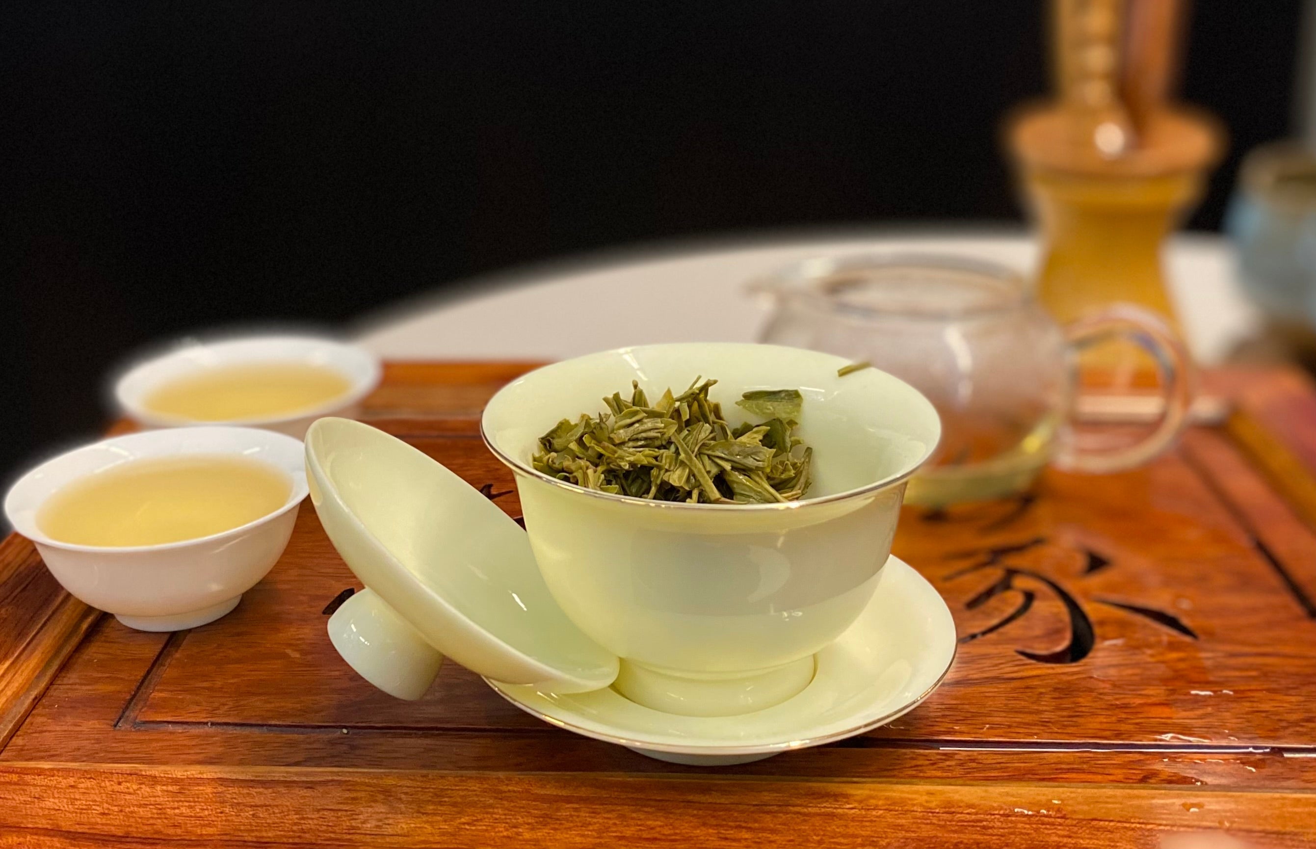 GONG FU CHA: THE ART OF STEEPING TEA